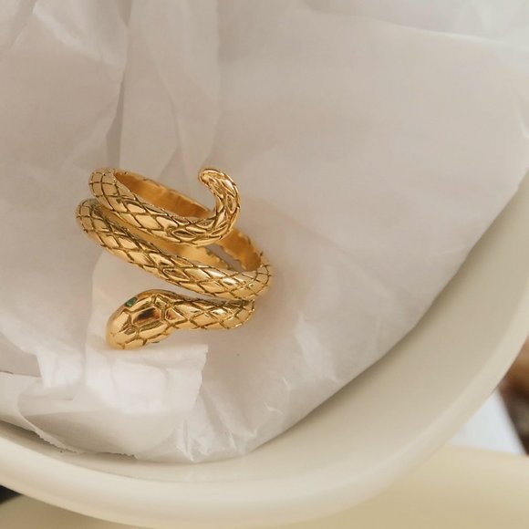 #NEW 18K Gold Plated Snake Serpent Ring - Picture 4 of 5